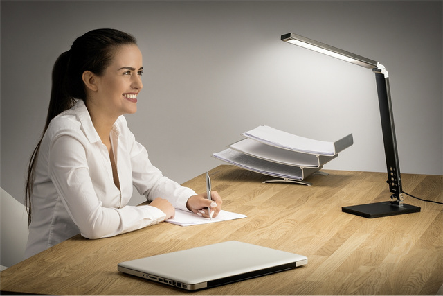 Lampa de masa, 3 moduri de culoare