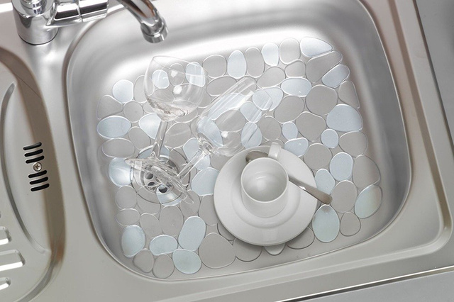 Mata de protecție universală pentru chiuvetă Stones 31x26 cm, WENKO, transparentă