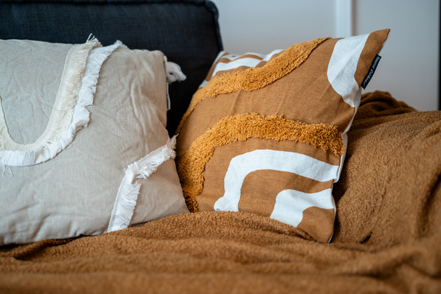 Fata de perna decorativa MIRADE, model abstract, bumbac, 40 x 40 cm