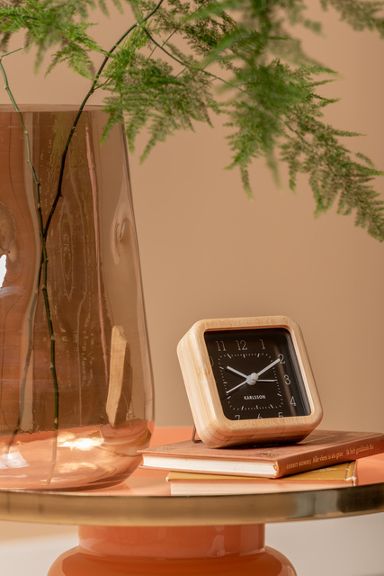 Ceas deșteptător cu carcasă de bambus NEAT, 9 x 9 cm