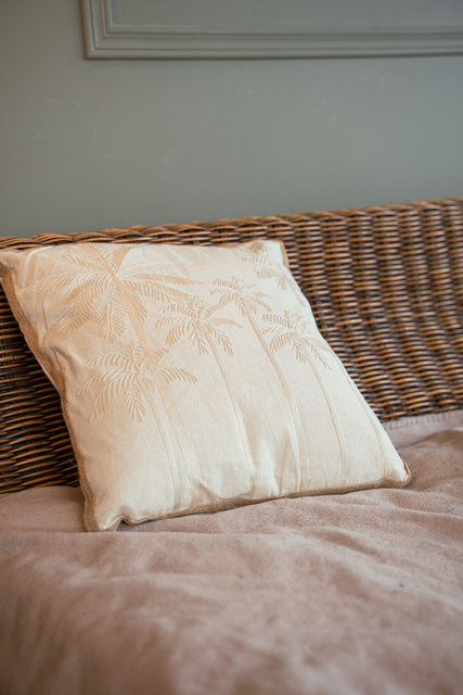 Perna decorativa cu model brodat Sea View, 40 x 40 cm