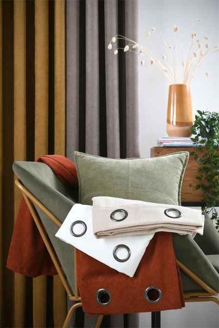 Perdea cu inele DANDY din catifea reiată, 140 x 260 cm