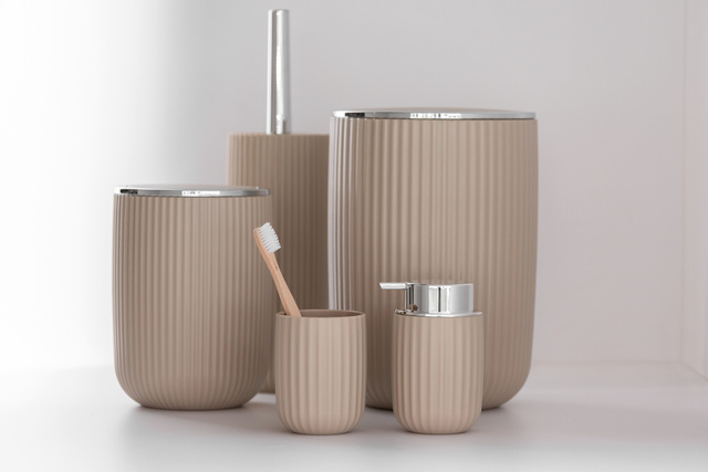 Cos gunoi de baie AGROPOLI cu capac rotativ, 5.5 L, WENKO