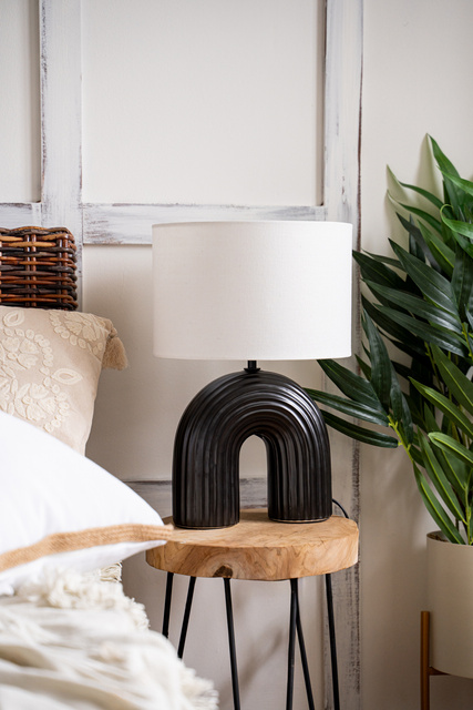 Perna decorativa NIGHT cu ciucuri, 40 x 40 cm