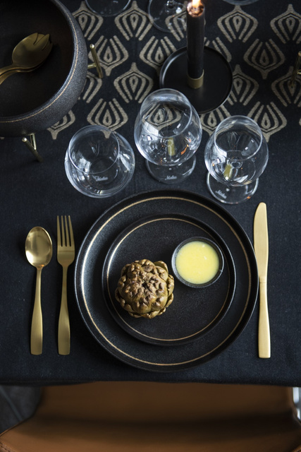 Set tacâmuri din aur, pentru 4 persoane