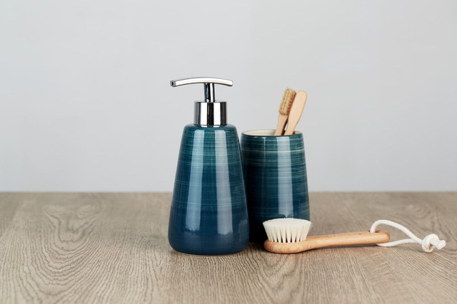 Dispenser pentru săpun lichid, gel POTTERY PETROL, WENKO, turcoaz