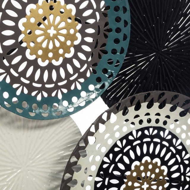 Decor de perete din metal, cercuri ajurate