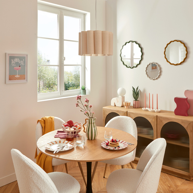 Lampa suspendată deasupra mesei RONA cu formă de nor, Ø 37 cm