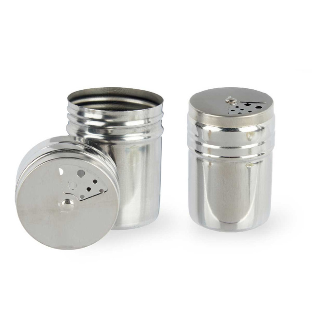 Set de accesorii de bucătărie într-un suport, cu recipiente metalice pentru condimente