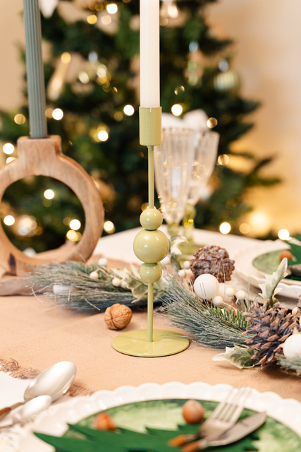 Sfeșnic din metal Akesha, set 2 bucati