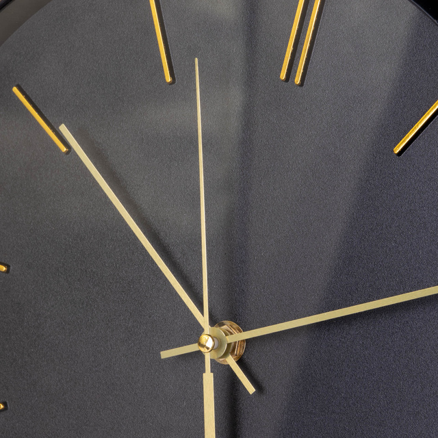 Ceas de perete modern, cu ace aurii, Ø 31 cm